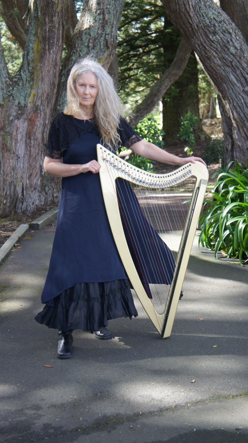 Robyn Sutherland Harp Player Hire
